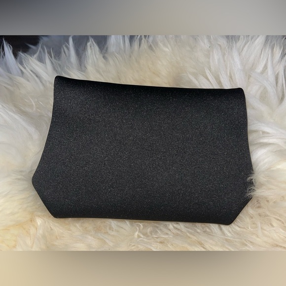 Skims Neoprene Pouch - new - Picture 2 of 3